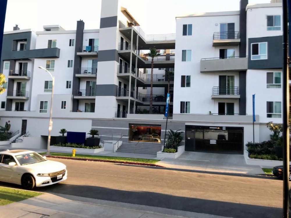 Brilliant Apartment Walk Distance to UCLA O9 Image 22